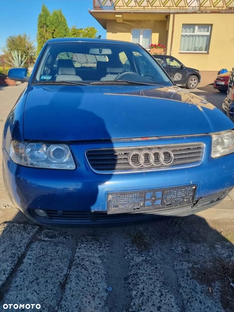 Audi a3 8l lift 3d 2000r 1.6 AVU lakier LZ5W na części - 1