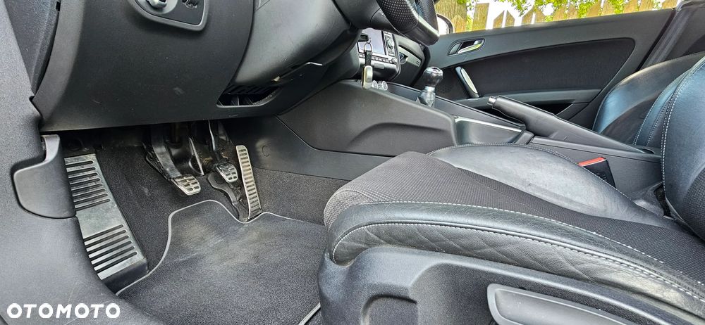Audi TT Coupé 2.0 TDI Quattro - 4