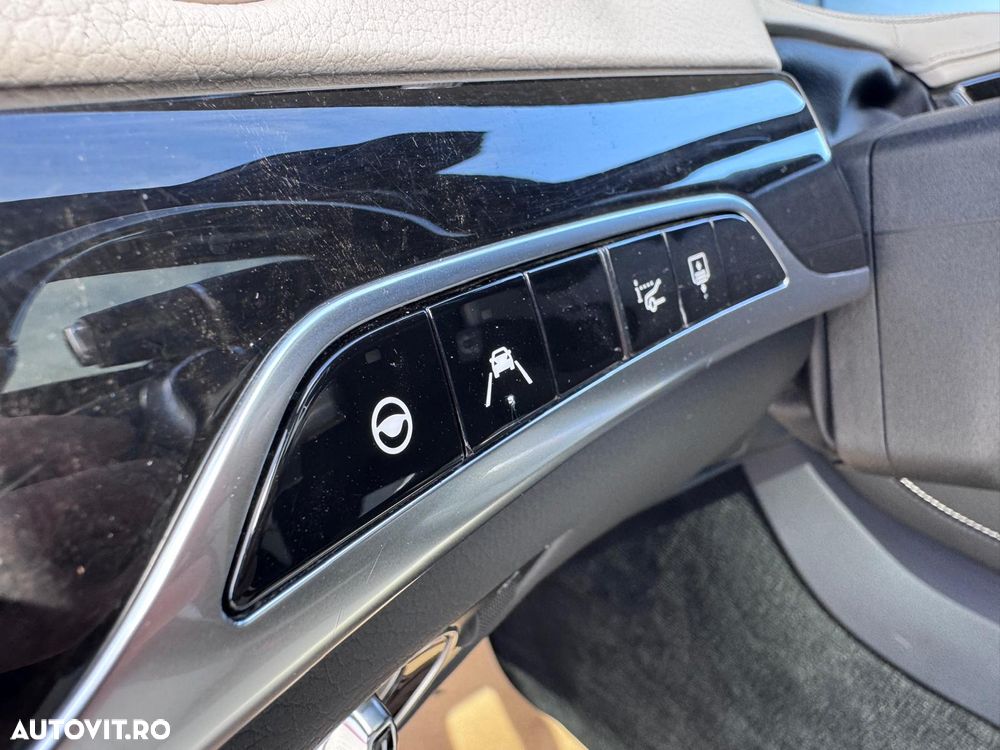 Mercedes-Benz S Maybach 560 4Matic 9G-TRONIC - 29