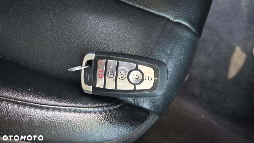 Ford Edge - 12