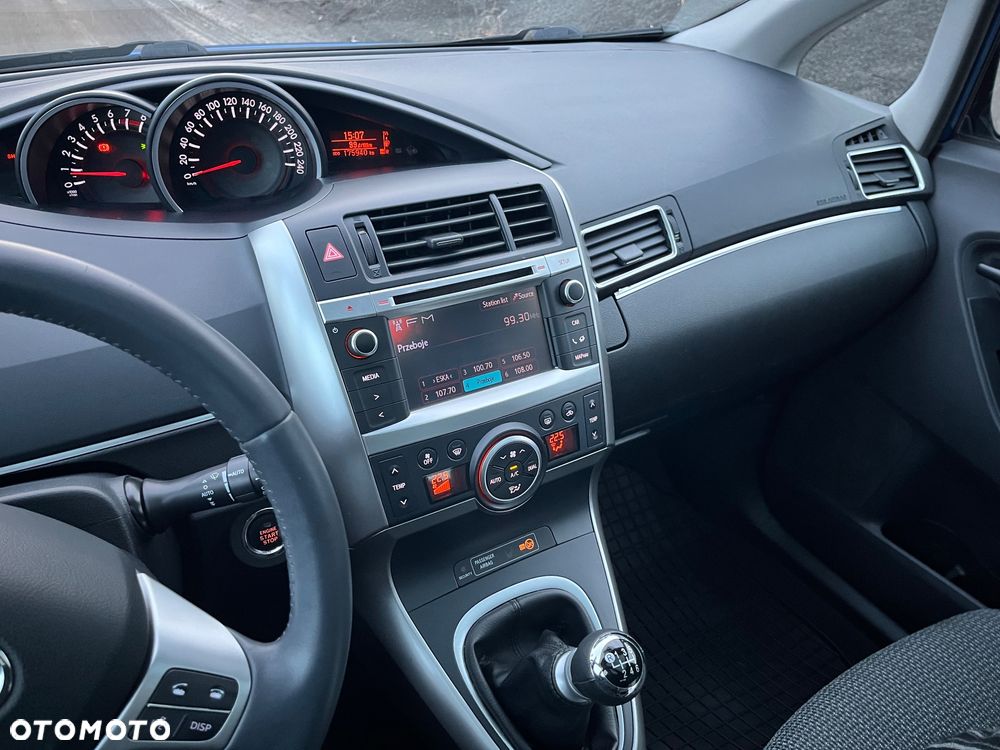 Toyota Verso 1.8 Executive - 30