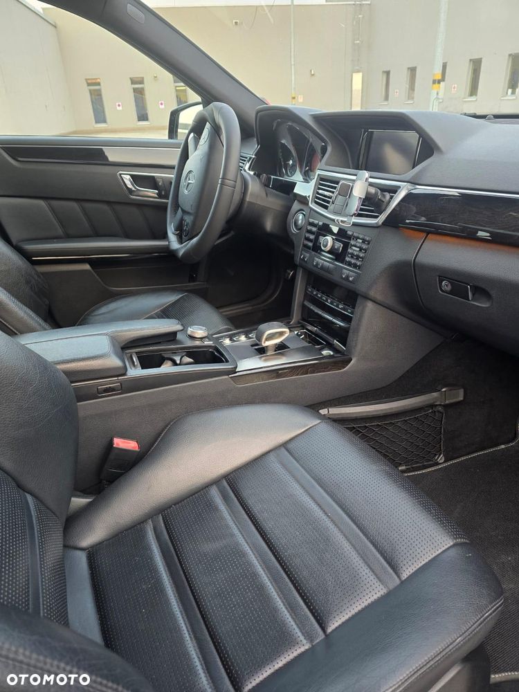 Mercedes-Benz Klasa E 63 AMG AMG Speedshift 7G-MCT - 19