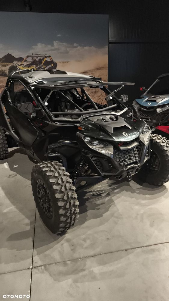 Can-Am Maverick - 2