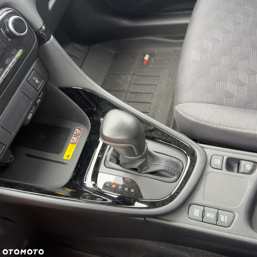 Toyota Yaris Hybrid 1.5 Style - 26