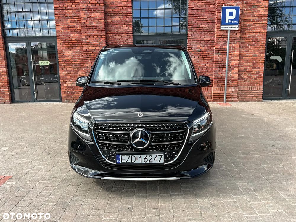 Mercedes-Benz Klasa V 300 d Extralang 4Matic 9G-TRONIC Avantgarde - 16