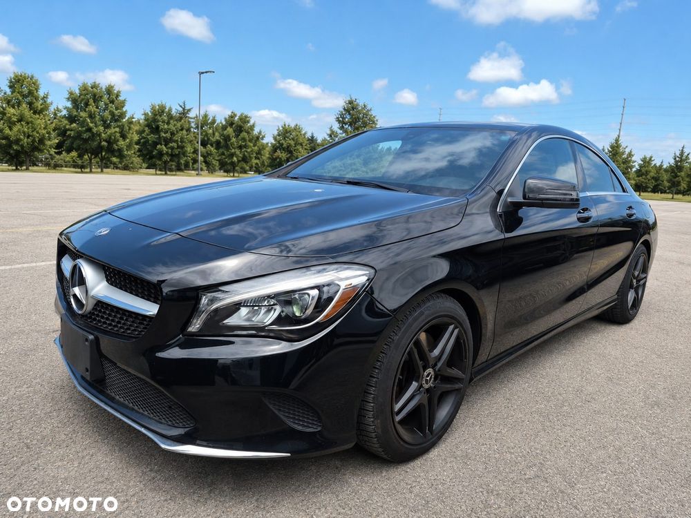 Mercedes-Benz CLA 250 4Matic 7G-DCT AMG Line - 2