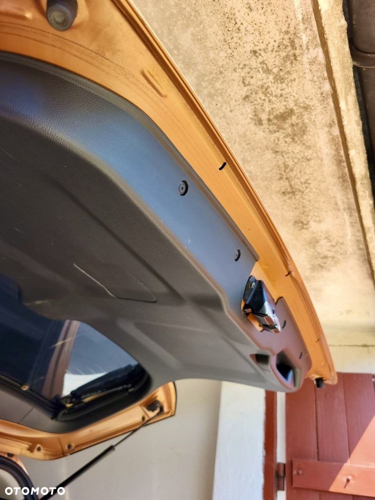 Chevrolet Captiva 2.0 2WD 5 Sitzer LS - 12