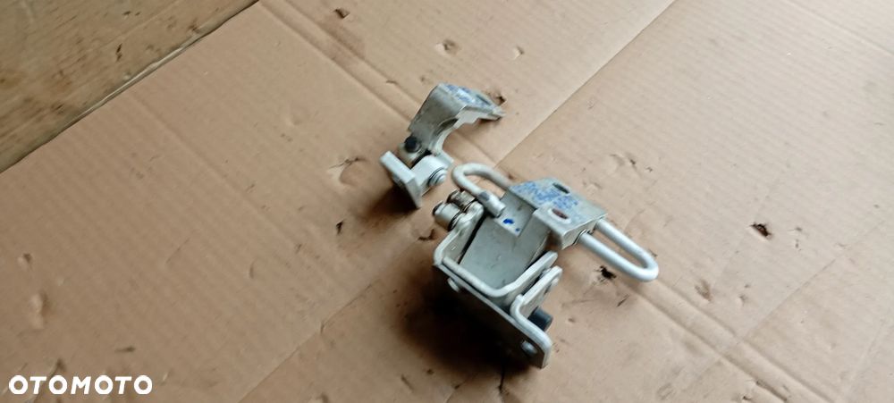 Zawias zawiasy drzwi prawy przód para Audi A3 8P LY9C - 3