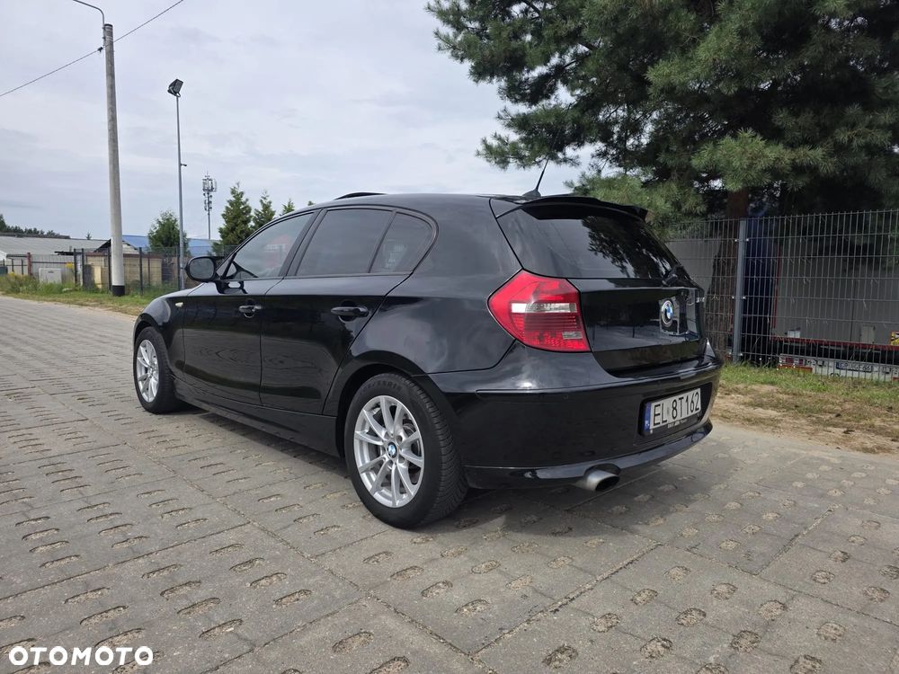 BMW Seria 1 120d - 11
