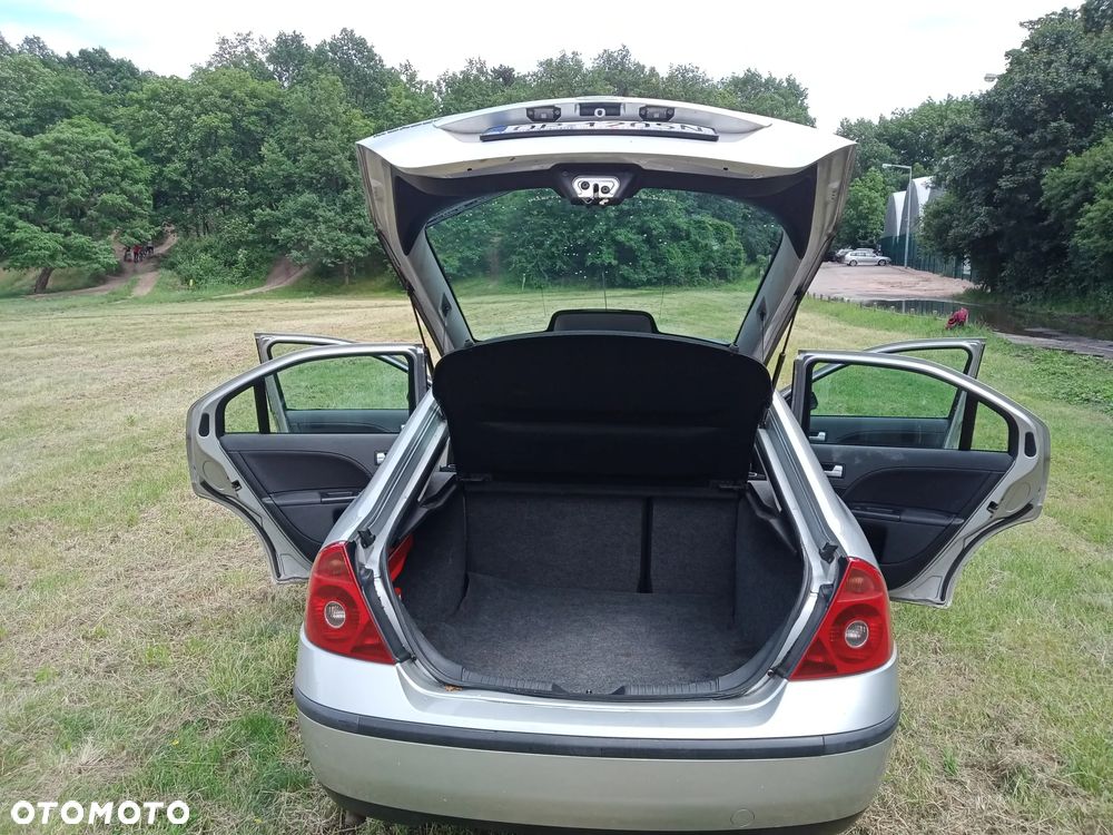 Ford Mondeo - 13