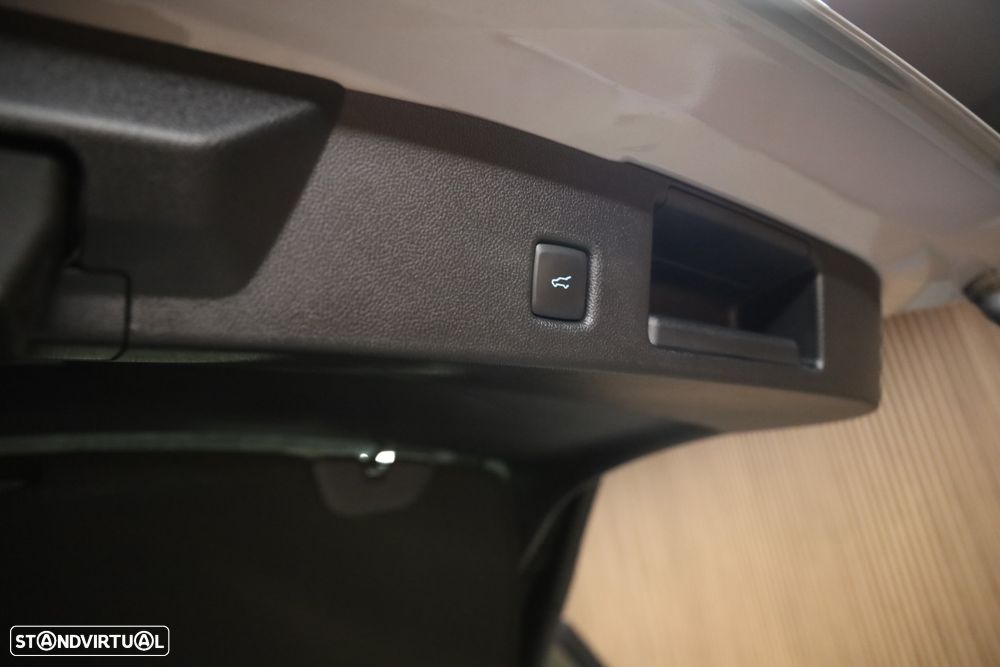 Ford Kuga 2.5 PHEV ST-Line X - 16