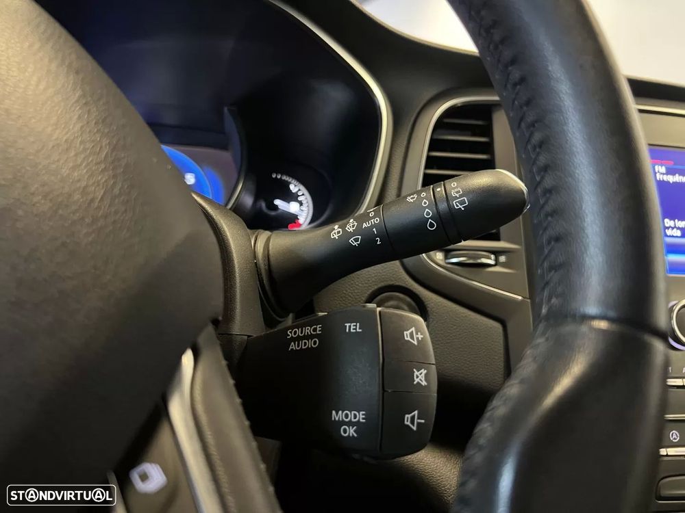 Renault Mégane ENERGY TCe 130 INTENS - 35