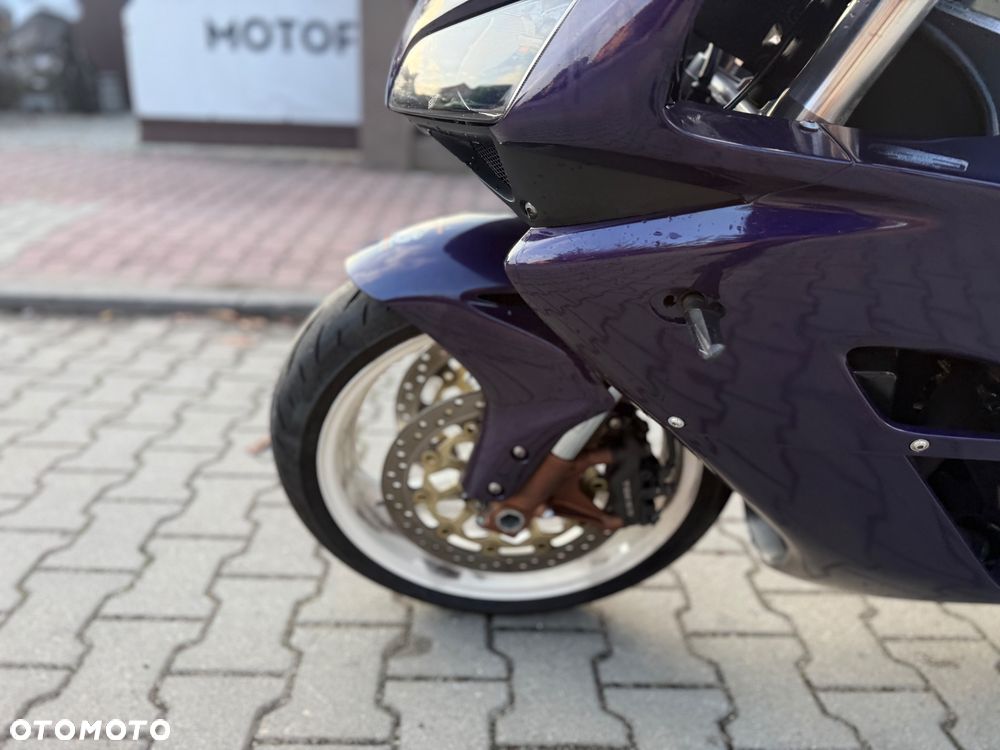 Honda CBR - 23