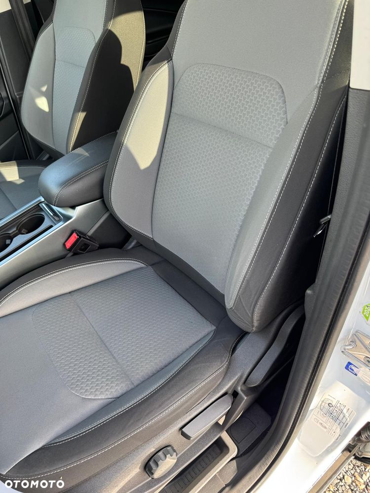 Ford Kuga 1.5 EcoBoost 2x4 Business Edition - 16