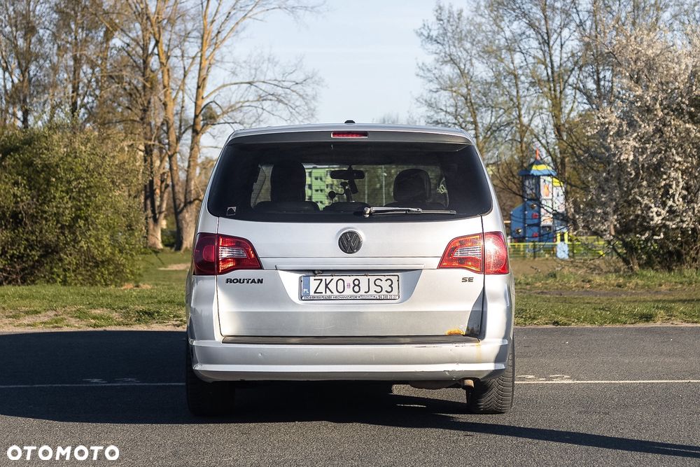 Volkswagen Routan - 6