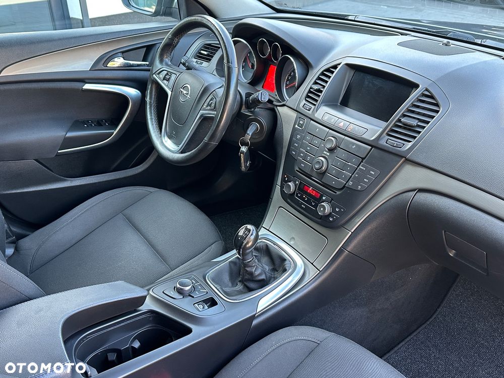 Opel Insignia - 18