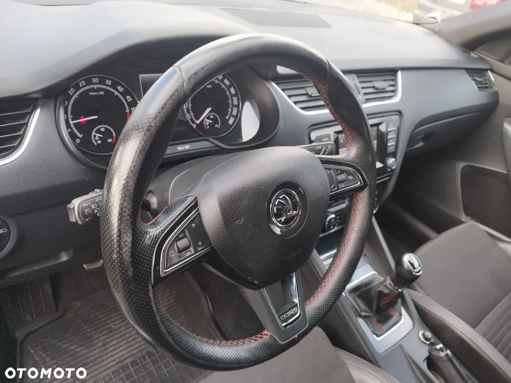 Skoda Octavia 2.0 TDI RS - 17