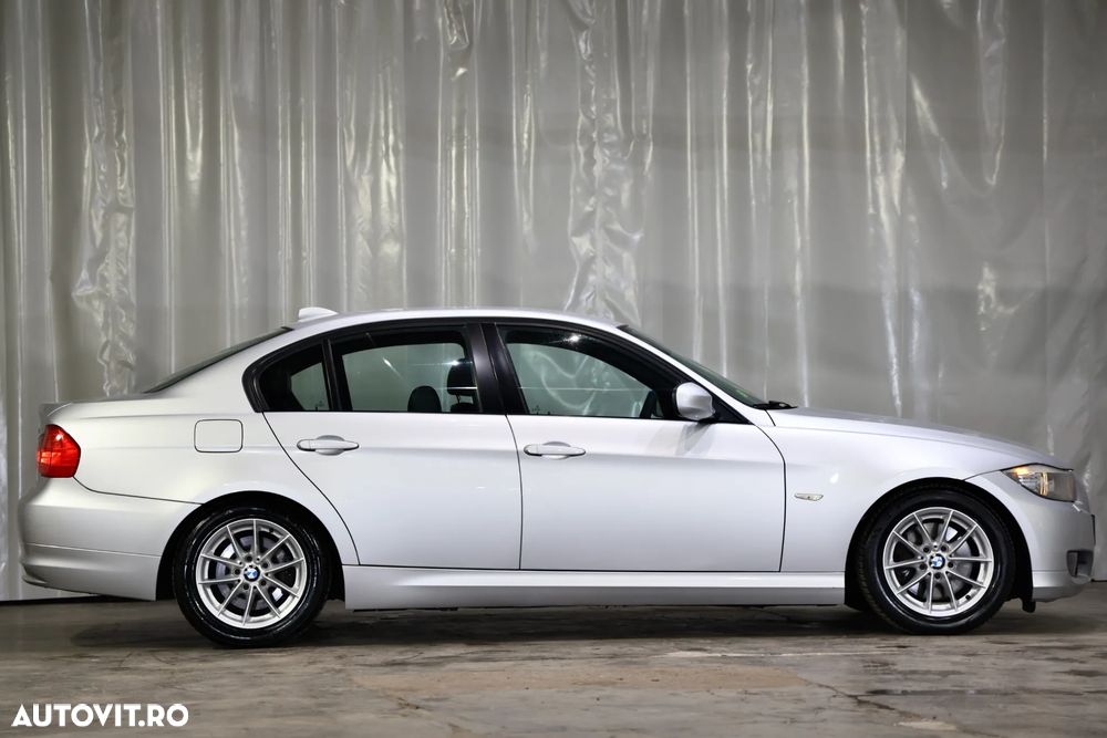 BMW Seria 3 320d - 37