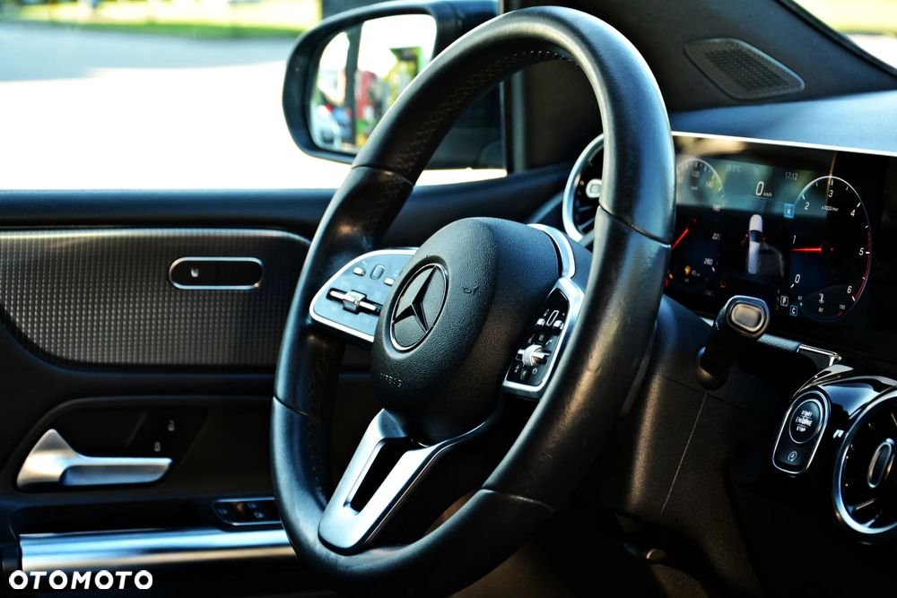 Mercedes-Benz Klasa B 200 d 8G-DCT - 24