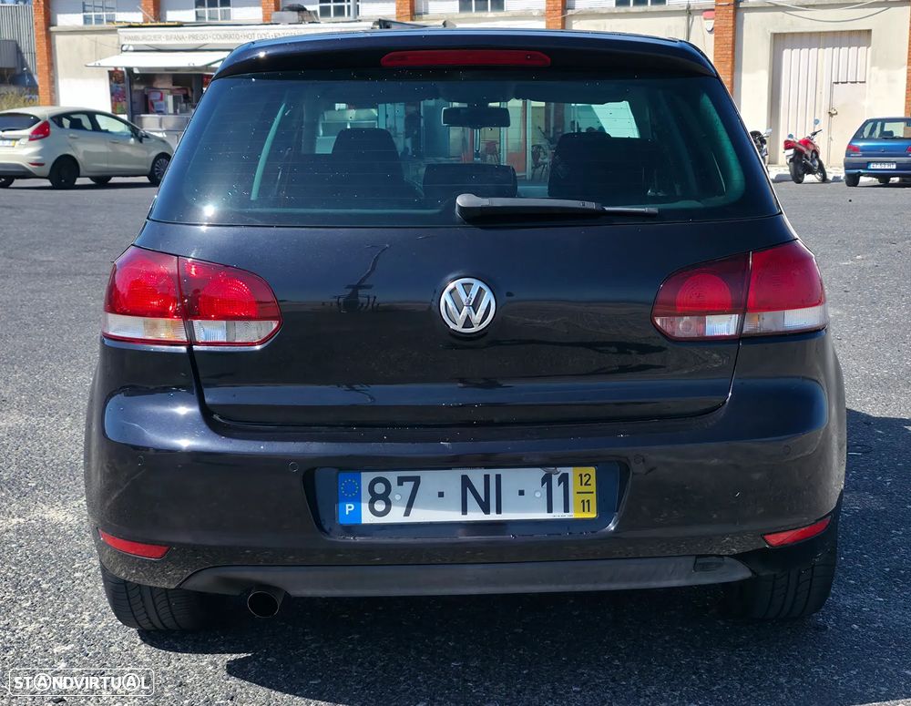 VW Golf 1.6 TDi Highline DSG - 4