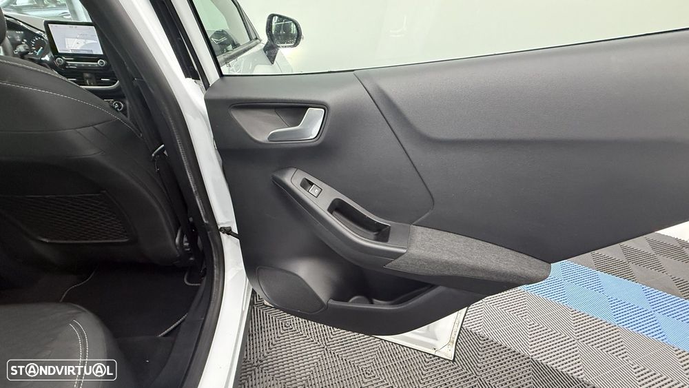 Ford Puma 1.0 EcoBoost MHEV Titanium Design - 22