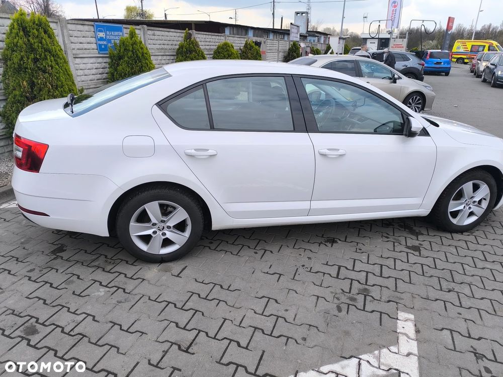 Skoda Octavia 1.6 TDI SCR Ambition - 6