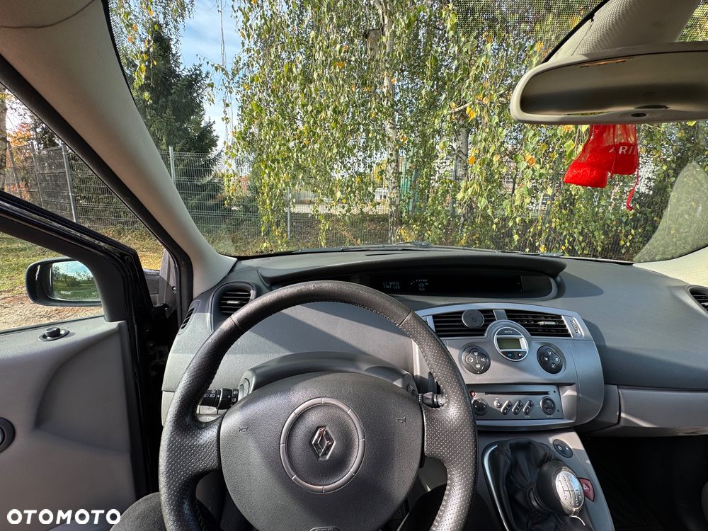 Renault Scenic - 24