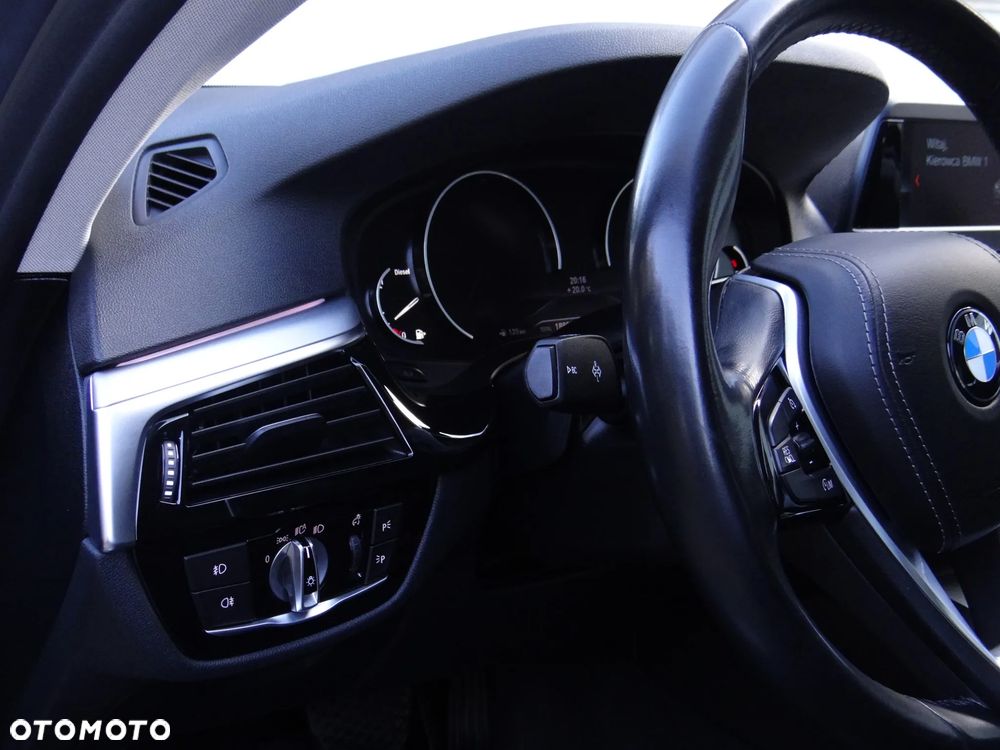 BMW Seria 5 520d - 12