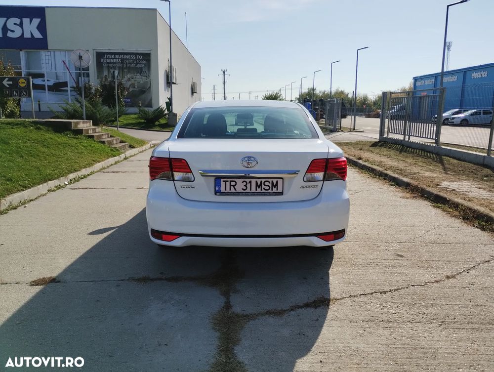 Toyota Avensis 2.0 D-4D Elegance - 8