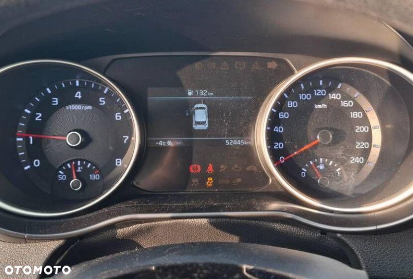 Kia Ceed - 4