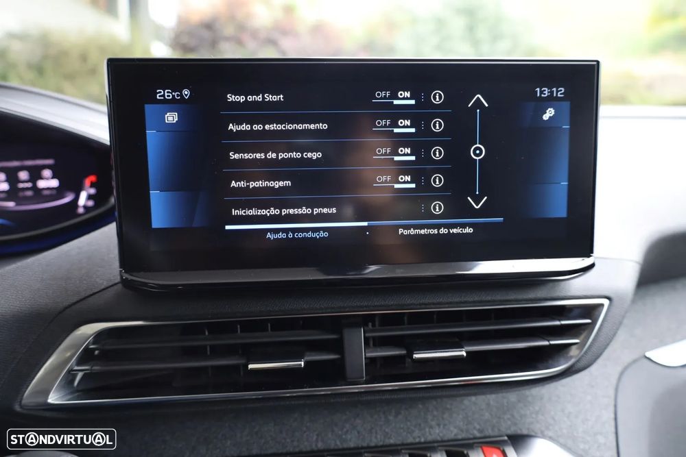 Peugeot 5008 1.2 PureTech Allure EAT8 - 26