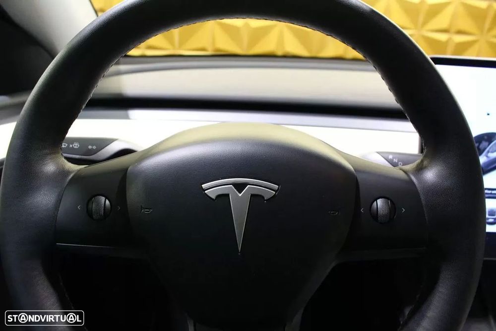 Tesla Model Y Long Range Tração Integral - 27