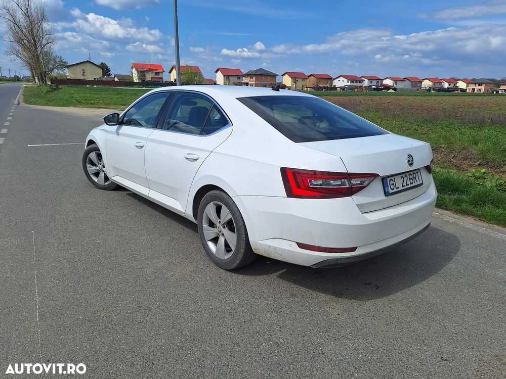 Skoda Superb 2.0 TDI DSG Ambition - 12