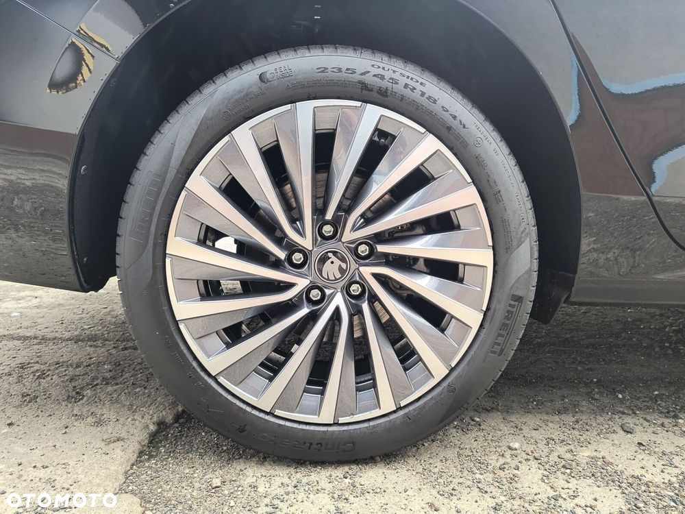 Skoda Superb 2.0 TDI SCR 4x4 L&K DSG - 19