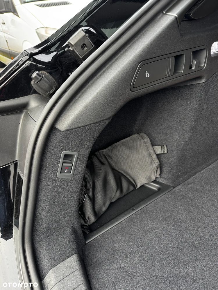 Audi A6 Avant e-tron Avant - 14