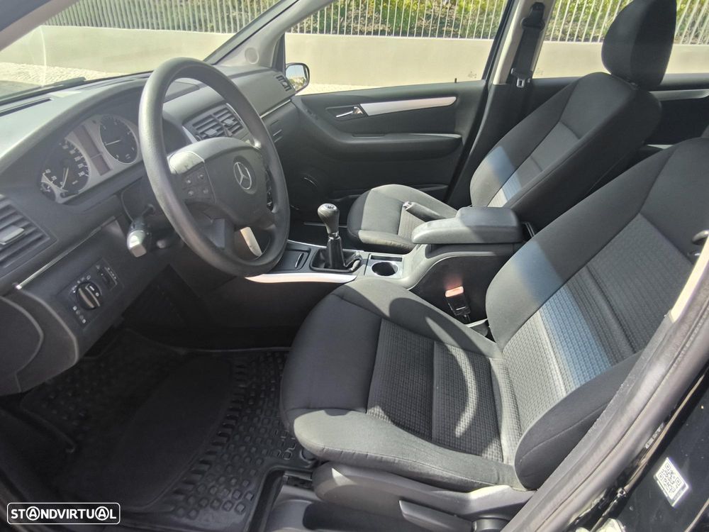 Mercedes-Benz B 180 CDI - 8