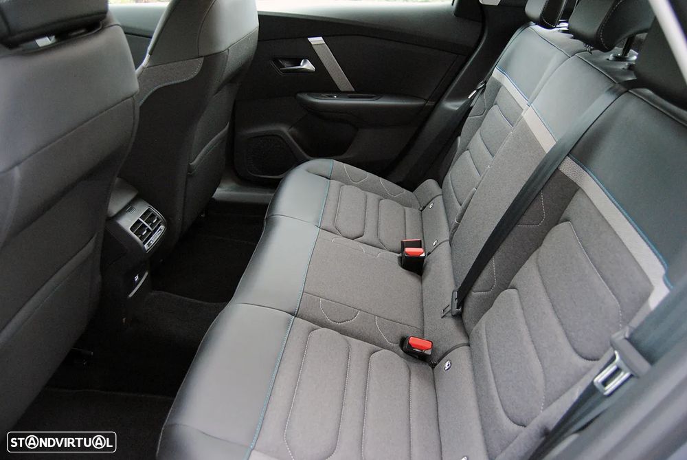 Citroën C4 1.2 PureTech Plus - 23