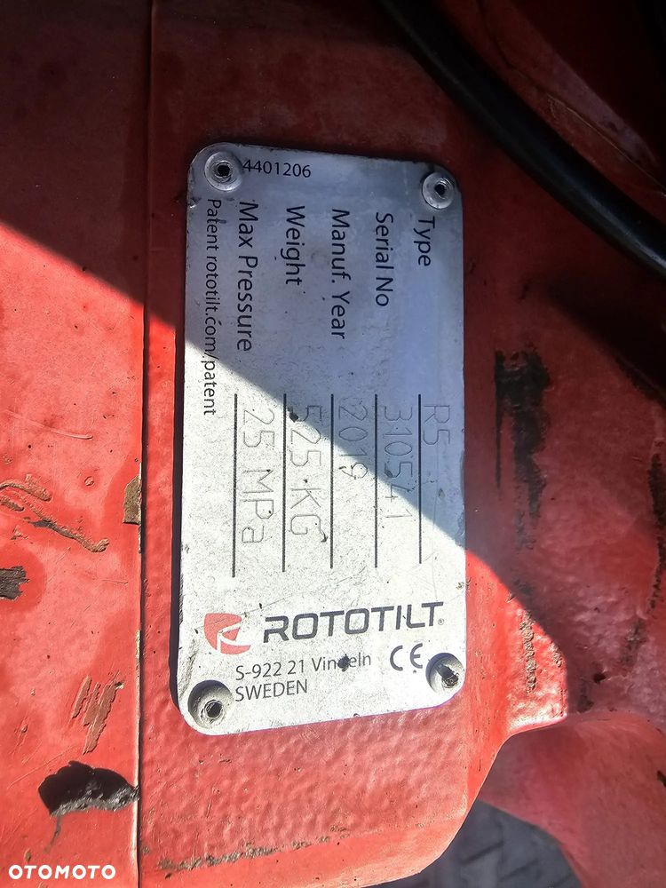 Hitachi ZX140W-3 - 17