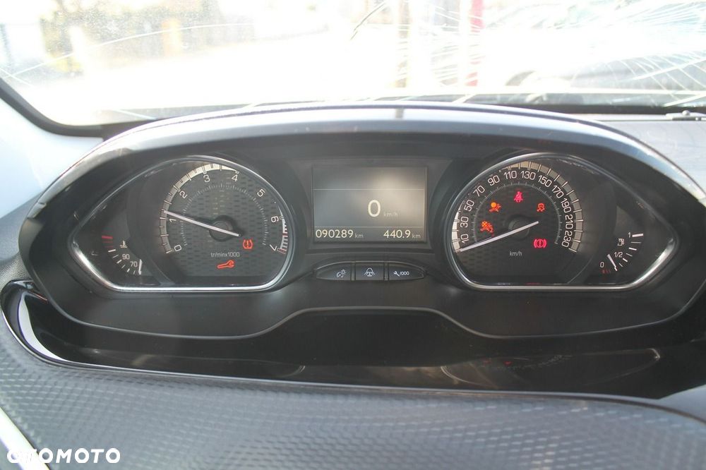 Peugeot 2008 - 16