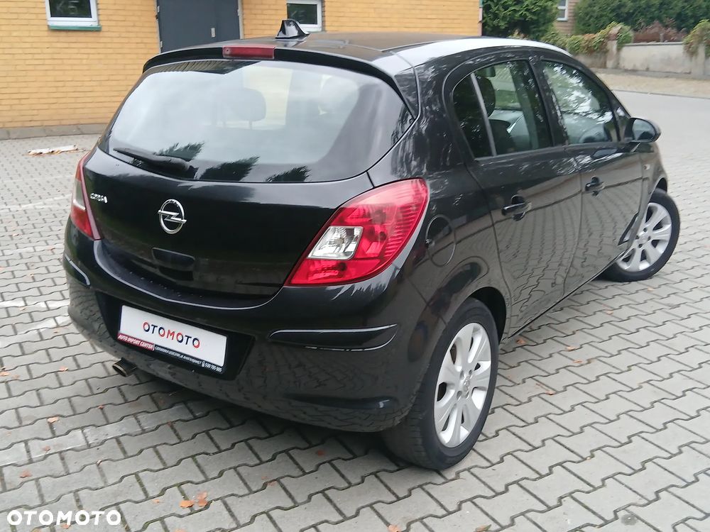 Opel Corsa 1.4 16V Satellite - 38