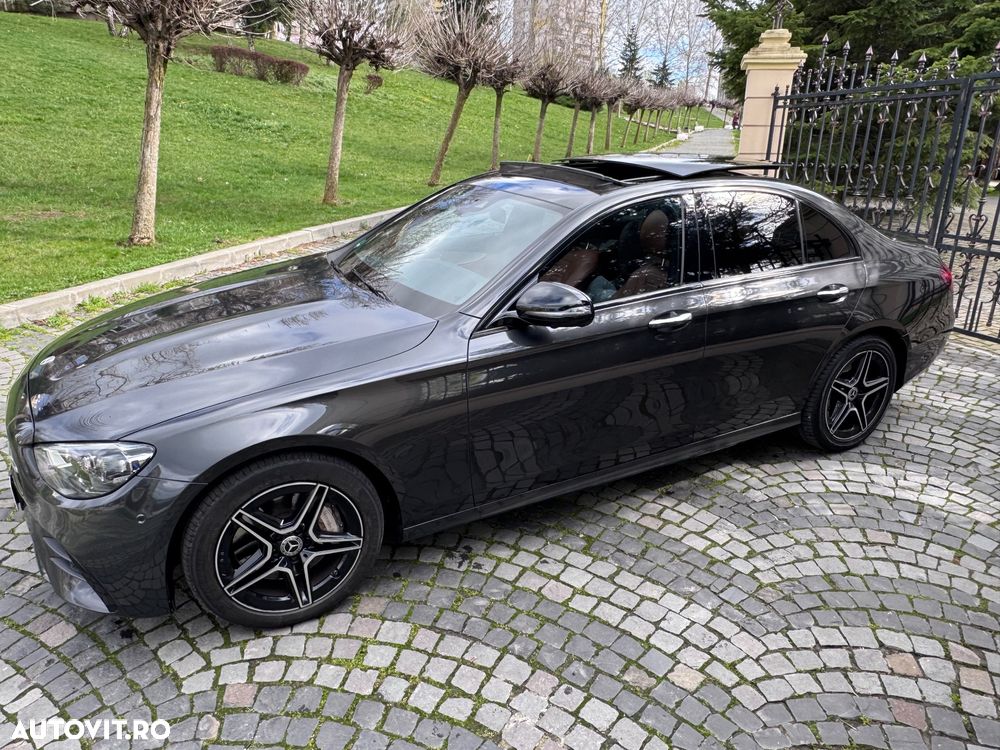 Mercedes-Benz E - 12