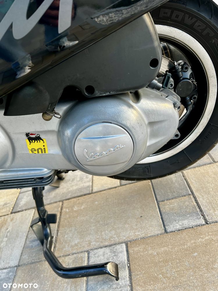 Vespa GTS - 19