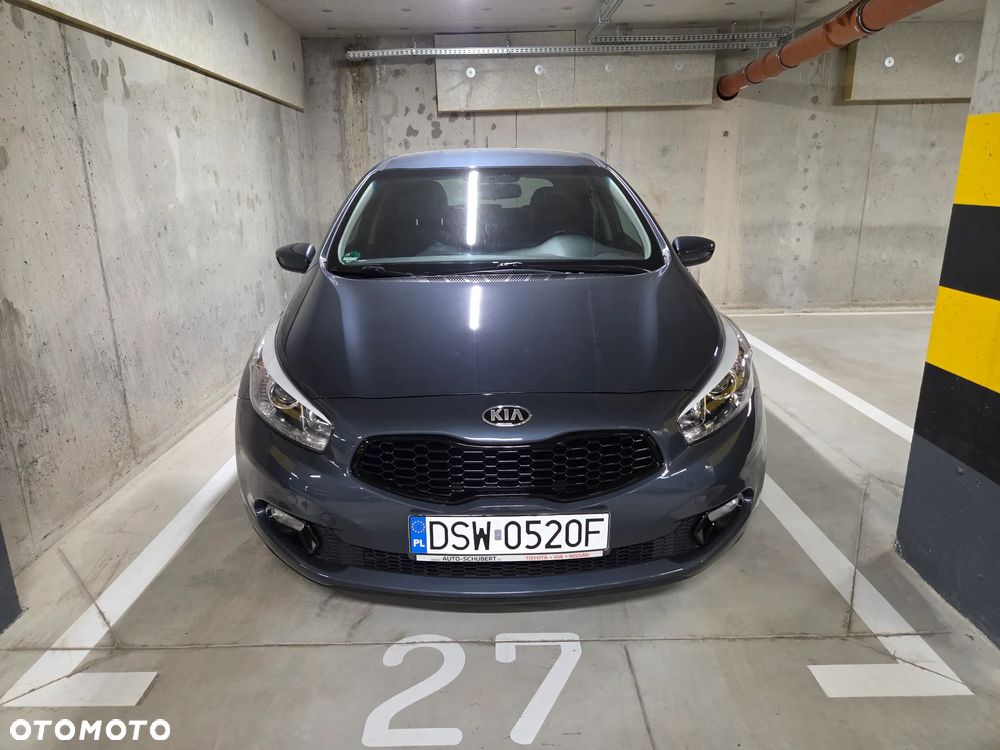 Kia Ceed 1.6 GDI Fifa World Cup Edition - 3