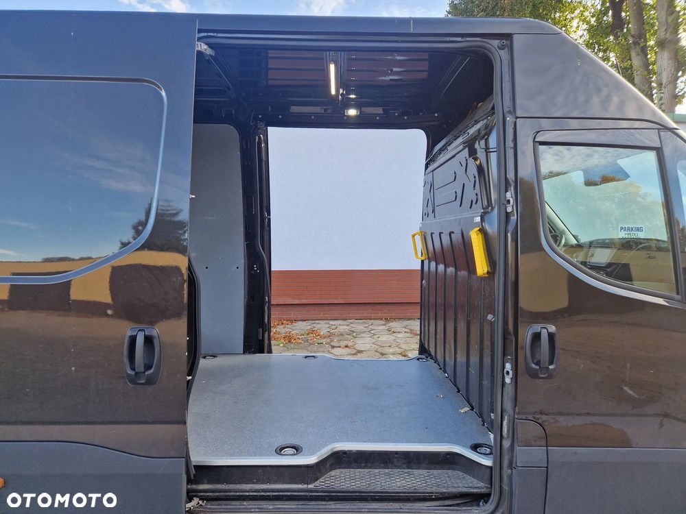 Iveco Daily 35S18 Hi-Matic - 13