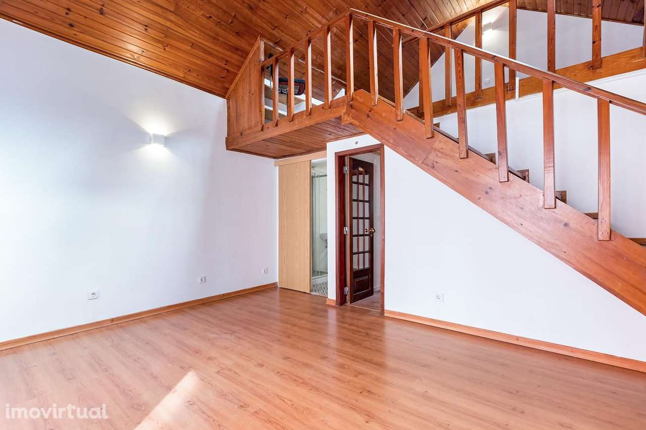 Moradia T2 + 2 com vista, Bairro Alto, Lisboa - Grande imagem: 3/25