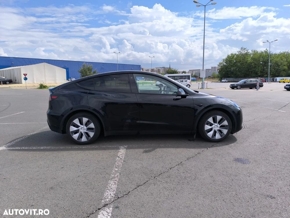 Tesla Model Y 2023 photo 5