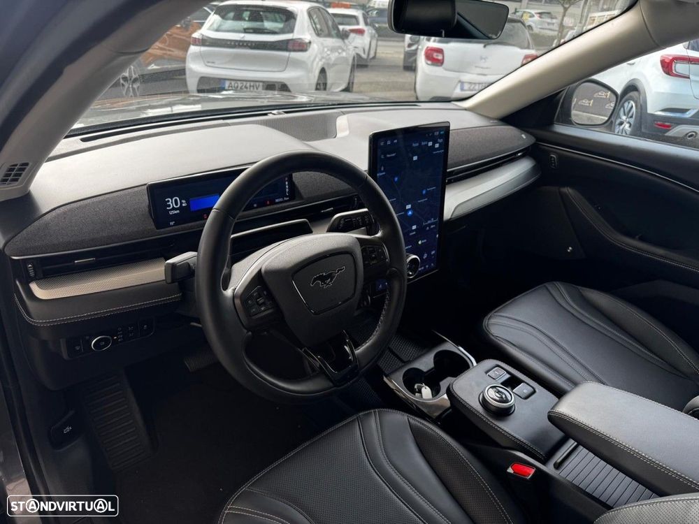Ford Mustang Mach-E Standard - 11