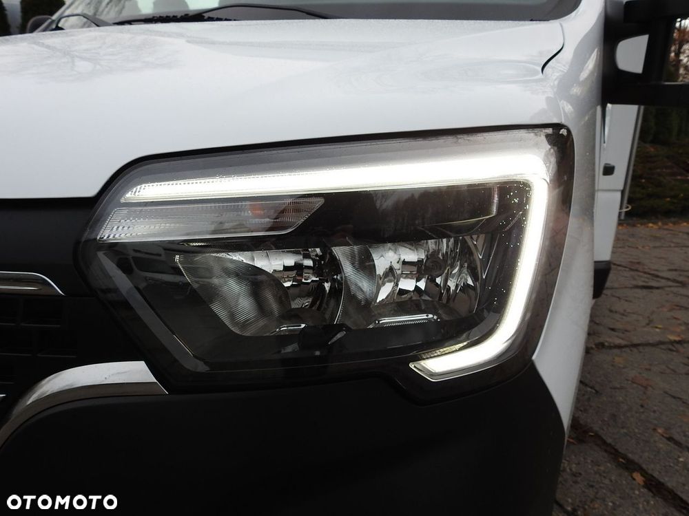 Renault MASTER PLANDEKA 8 PALET TEMPOMAT KLIMATYZACJA LEDY  165KM - 21