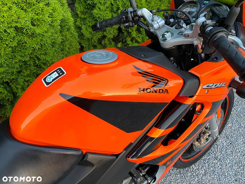Honda CBR - 13