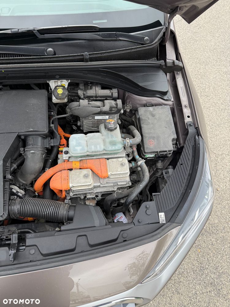 Hyundai IONIQ 1.6 GDI Premium - 34